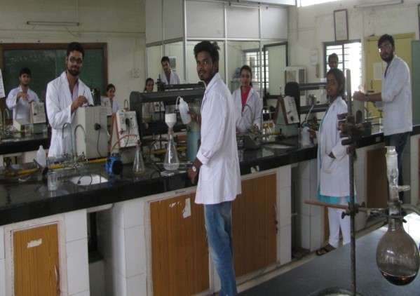 Pg Lab Infrastructure – Department of Chemistry, VNIT